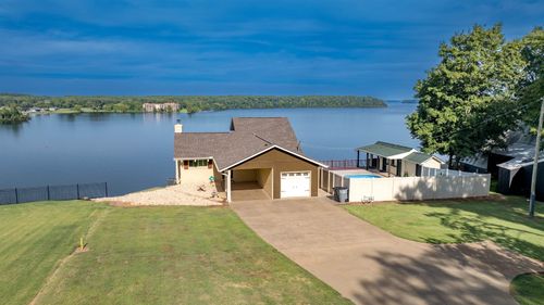 460 Bluff Dr, Rogersville, AL, 35652-6761 | Card Image