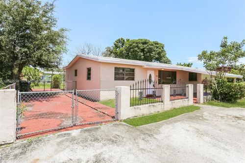 731 175th Dr, Miami Gardens, FL, 33169-4709 | Card Image