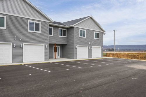 546 Sunrise Dr, Spring Green, WI, 53588-9323 | Card Image