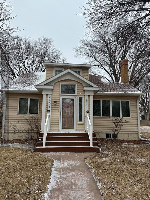 2404 W Charles St, Grand Island, NE, 68803-5805 | Card Image