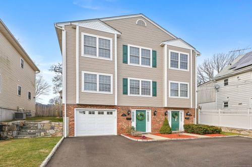 right-side-103 Dean Street, Stamford, CT, 06902 | Card Image