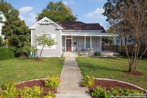 718 Pine St, San Antonio, TX, 78202-2332 | Card Image