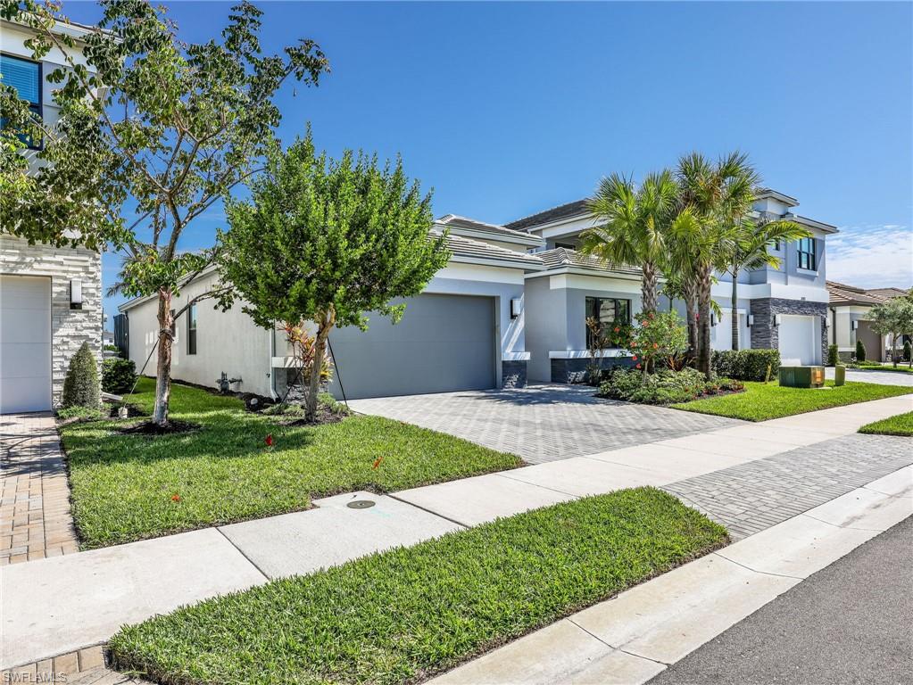 Residential in ESTERO 3
