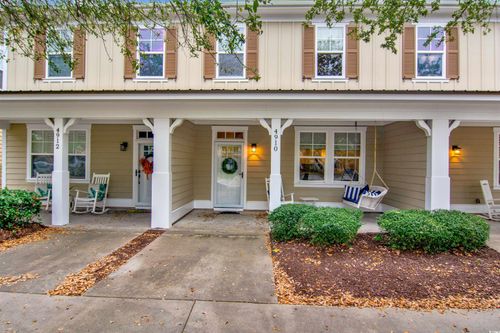 m9-r2-4910 N Market St, North Myrtle Beach, SC, 29582-4586 | Card Image