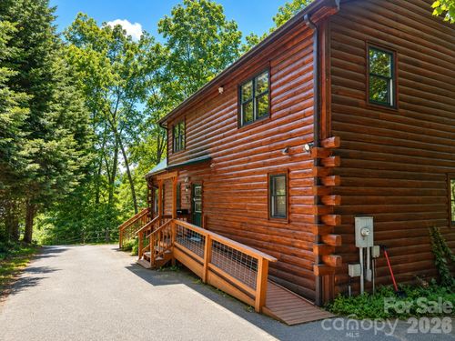 115 Paso Fino Dr, Maggie Valley, NC, 28751-0585 | Card Image