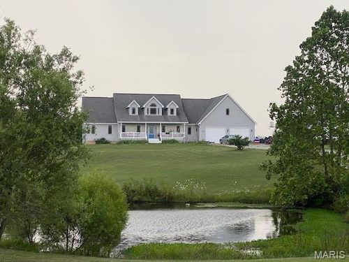 271 Pleasant Knoll Rd, Stoutland, MO, 65567-9427 | Card Image