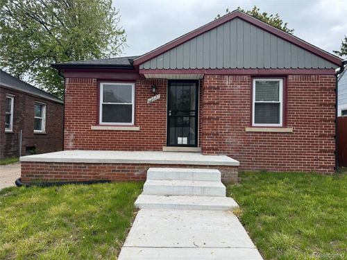 12621 Barlow St, Detroit, MI, 48205-3301 | Card Image