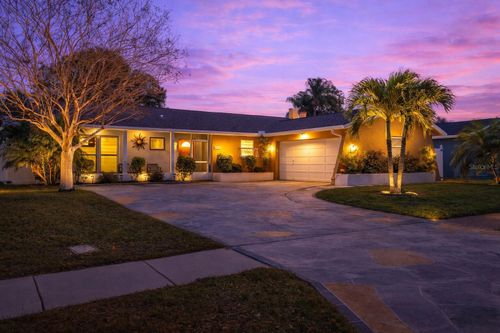 8909 118th Way, Seminole, FL, 33772-3508 | Card Image