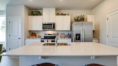 243 Mackenzie Way, Lewisburg, TN, 37091-5011 | Card Image