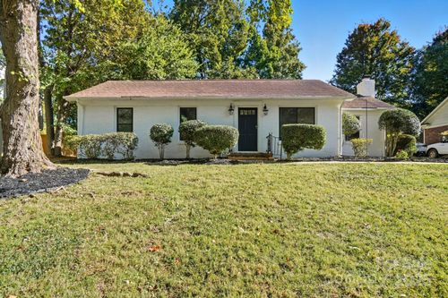 7108 Ludwig Dr, Charlotte, NC, 28215-1822 | Card Image