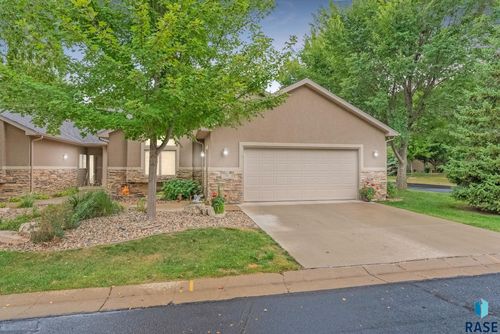 711 E 70th Pl, Sioux Falls, SD, 57108-8407 | Card Image