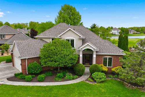 8215 Killeen Run, Fort Wayne, IN, 46835-9672 | Card Image