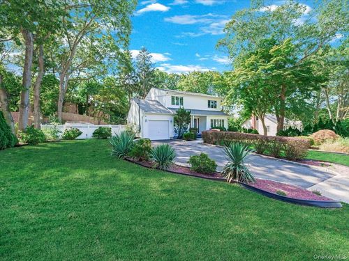 4298 Express Dr N, Ronkonkoma, NY, 11779-5518 | Card Image