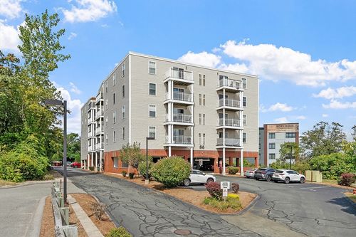 unit-107-86 E Howard St, Quincy, MA, 02169-8727 | Card Image