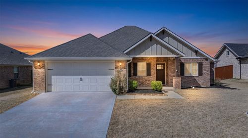 4012 Kensington Dr, Sanger, TX, 76266-3331 | Card Image