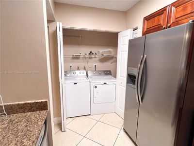 111 - 18890 Nw 57th Ave, Condo with 2 bedrooms, 2 bathrooms and null parking in Hialeah FL | Image 2