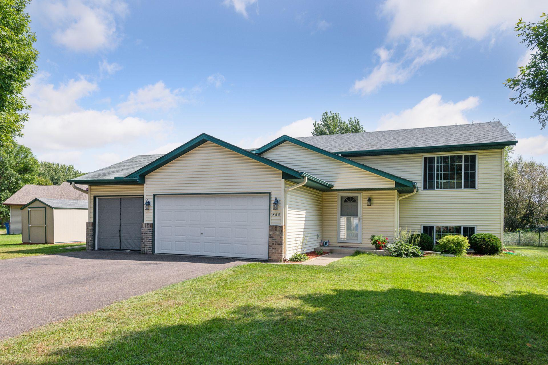 Marigold Dr, Cambridge, MN 55008