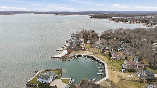 55 Leafy Way, Riverhead, NY, 11901-5822 | Card Image