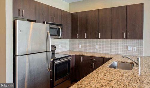 apt-2b302-521 S Broad St, PHILADELPHIA, PA, 19147-1059 | Card Image