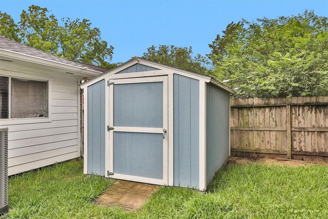 Everyone can use extra storage! This 10x8 Tuff Shed conveys with the home. | Image 34