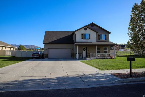 735 S Hillcrest Loop, Malad City, ID, 83252-1083 | Card Image