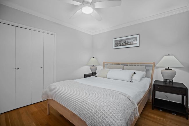 722 E 17th St, House other with 3 bedrooms, 2 bathrooms and 1 parking in North Vancouver BC | Image 9