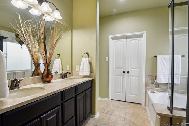 112 Vista Del Rey, House other with 3 bedrooms, 2 bathrooms and null parking in Cibolo TX | Image 18