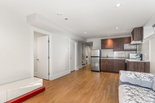 4080 W 15th Ave, Vancouver, BC, V6R3A3 | Card Image