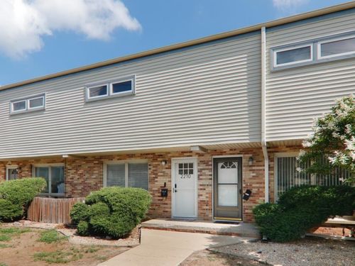 2210 E Lincoln St, Bloomington, IL, 61701-5900 | Card Image