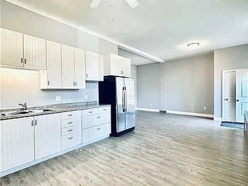 unit-a-528 Lincoln St, Welland, ON, L3B4P2 | Card Image