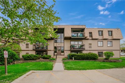 0-25 - 9801 Sunrise Boulevard, Condo with 2 bedrooms, 2 bathrooms and null parking in North Royalton OH | Image 2