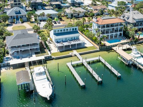 611 Lagoon Dr, Destin, FL, 32541-3133 | Card Image