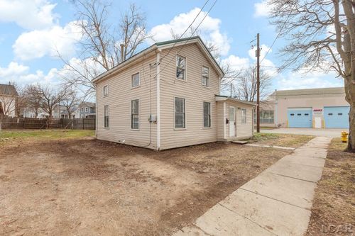 206 Ormsby St, Adrian, MI, 49221-2829 | Card Image