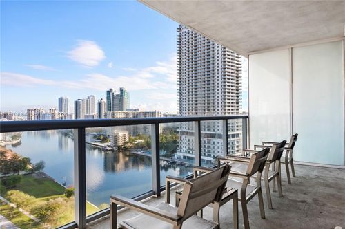 r1806-2602 E Hallandale Beach Blvd, Hallandale Beach, FL, 33009-4819 | Card Image