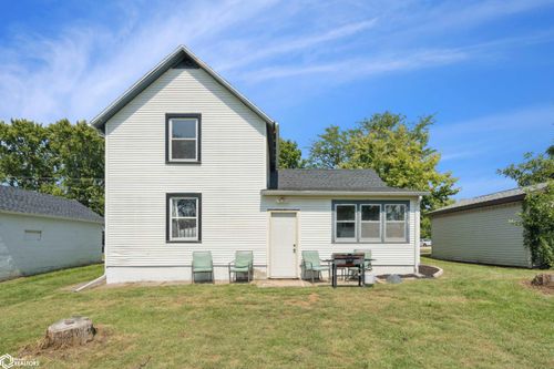 132 Green St, Center Point, IA, 52213-9701 | Card Image