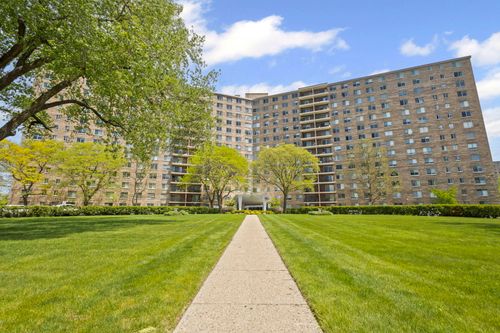 apt-111-7141 N Kedzie Ave, Chicago, IL, 60645-2822 | Card Image
