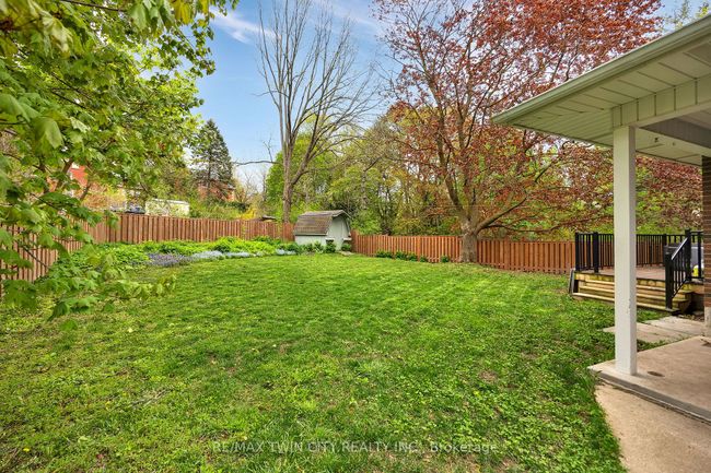 9 Hales Cres, House other with 5 bedrooms, 3 bathrooms and 6 parking in Guelph ON | Image 28