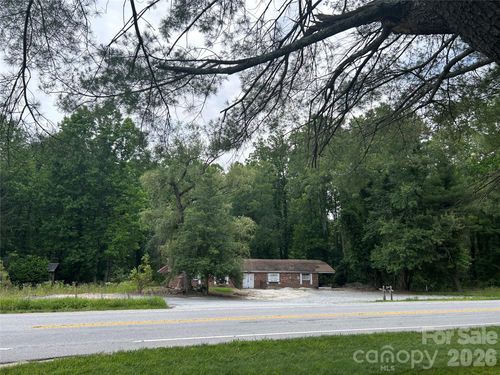3177 Haywood Road, Hendersonville, NC, 28791 | Card Image