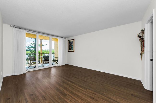 APT-201 - 18201 Gulf Blvd, Condo with 3 bedrooms, 2 bathrooms and null parking in Redington Shores FL | Image 9
