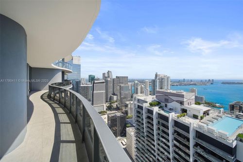 ph5603-1000 Brickell Plz, Miami, FL, 33131-3833 | Card Image