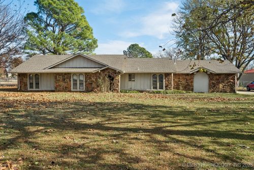 9319 Highland Dr, Broken Arrow, OK, 74014-3222 | Card Image