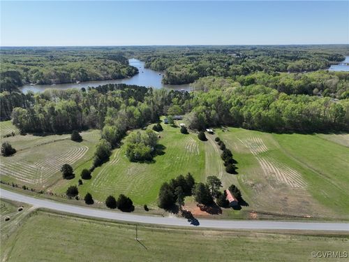 900 Buffalo Creek Rd, Buffalo Junction, VA, 24529-2718 | Card Image