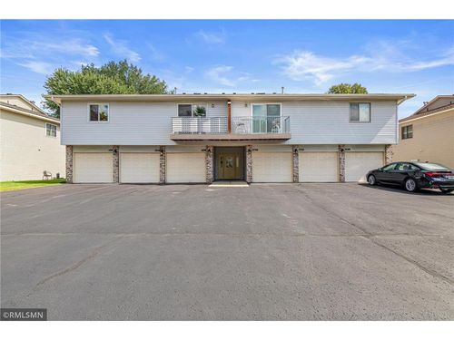 3300c-3300 Greenbrier St, Vadnais Heights, MN, 55127-5040 | Card Image