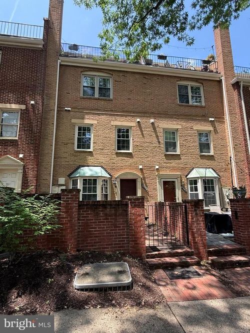 2eiii-2510 Fairfax Dr, ARLINGTON, VA, 22201-2852 | Card Image