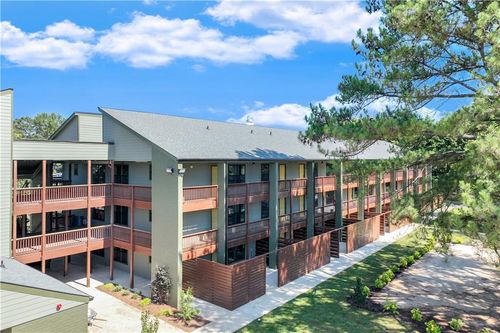 101-corner-lower-level-710 Jesse Jewell Parkways Se, Gainesville, GA, 30501 | Card Image