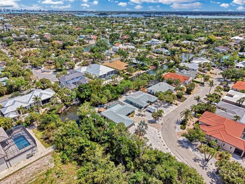 307 Avenida De Paradisio, SARASOTA, FL, 34242-1510 | Card Image