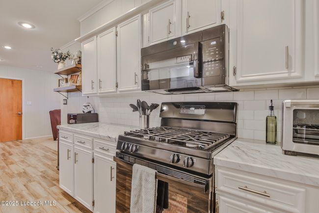 2050 County Road 115, House other with 3 bedrooms, 2 bathrooms and null parking in Sudan TX | Image 5