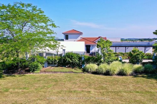 3751 King St, Vineland, ON, L0R2C0 | Card Image