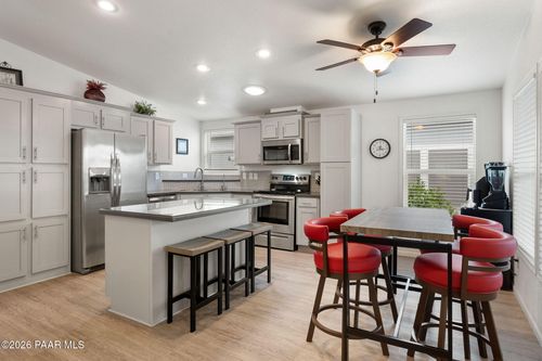 11350 E Sarah Jane Ln, Dewey-Humboldt, AZ, 86327-4558 | Card Image