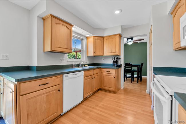 kitchen | Image 8